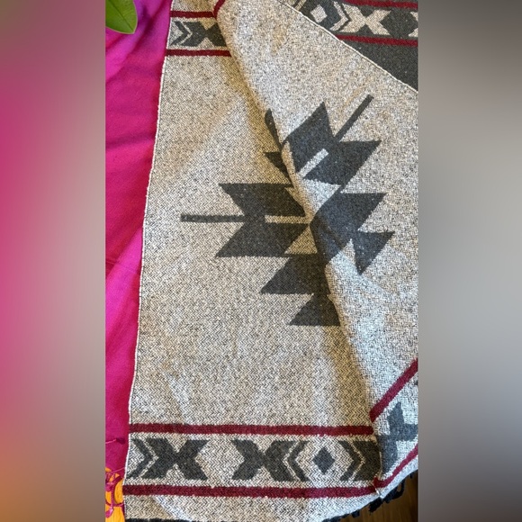 Wool blend reversible scarf by LOOK - Picture 5 of 6